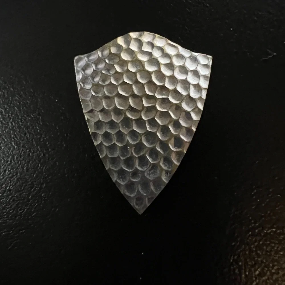 Vintage Hammered Shield‎ Dress Clip Brooch Silver Tone Textured Pin